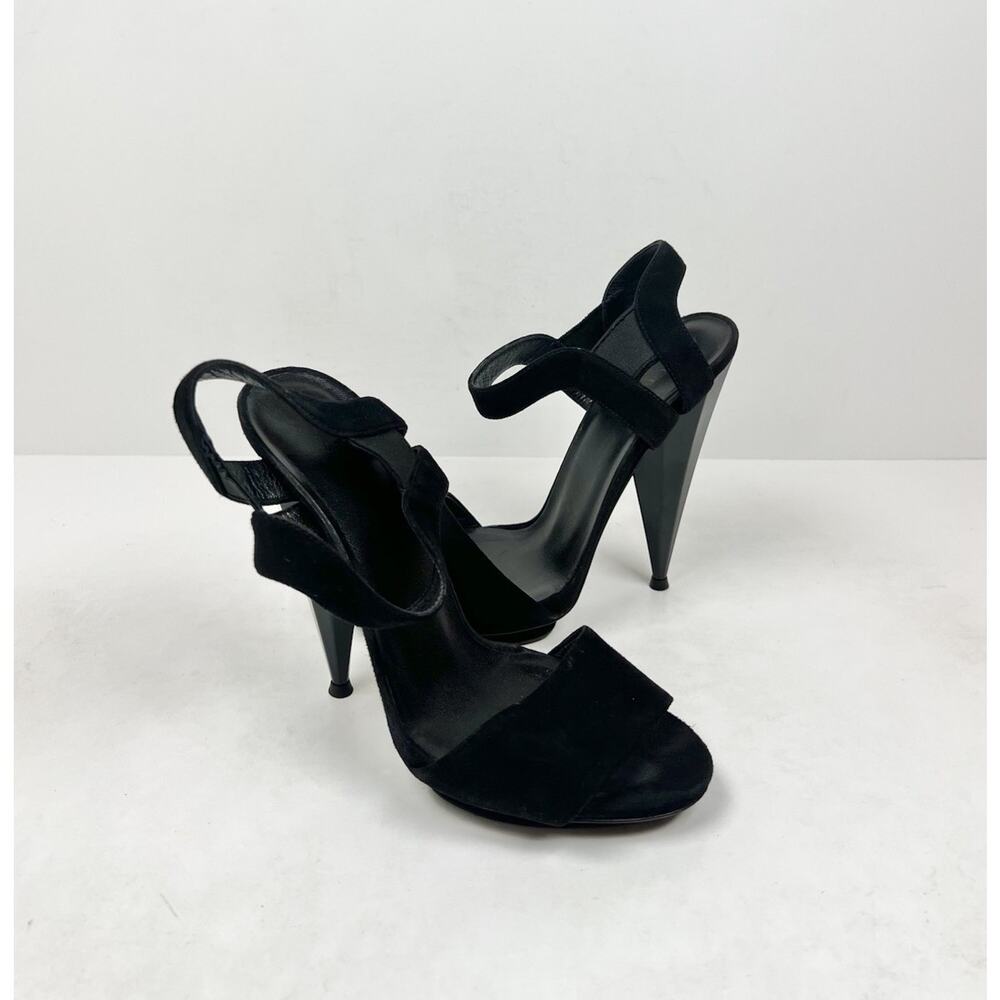 Size 36.5EU/6.5W - Gucci Black Suede Liberty Slingback Heels👠 Retail $850!